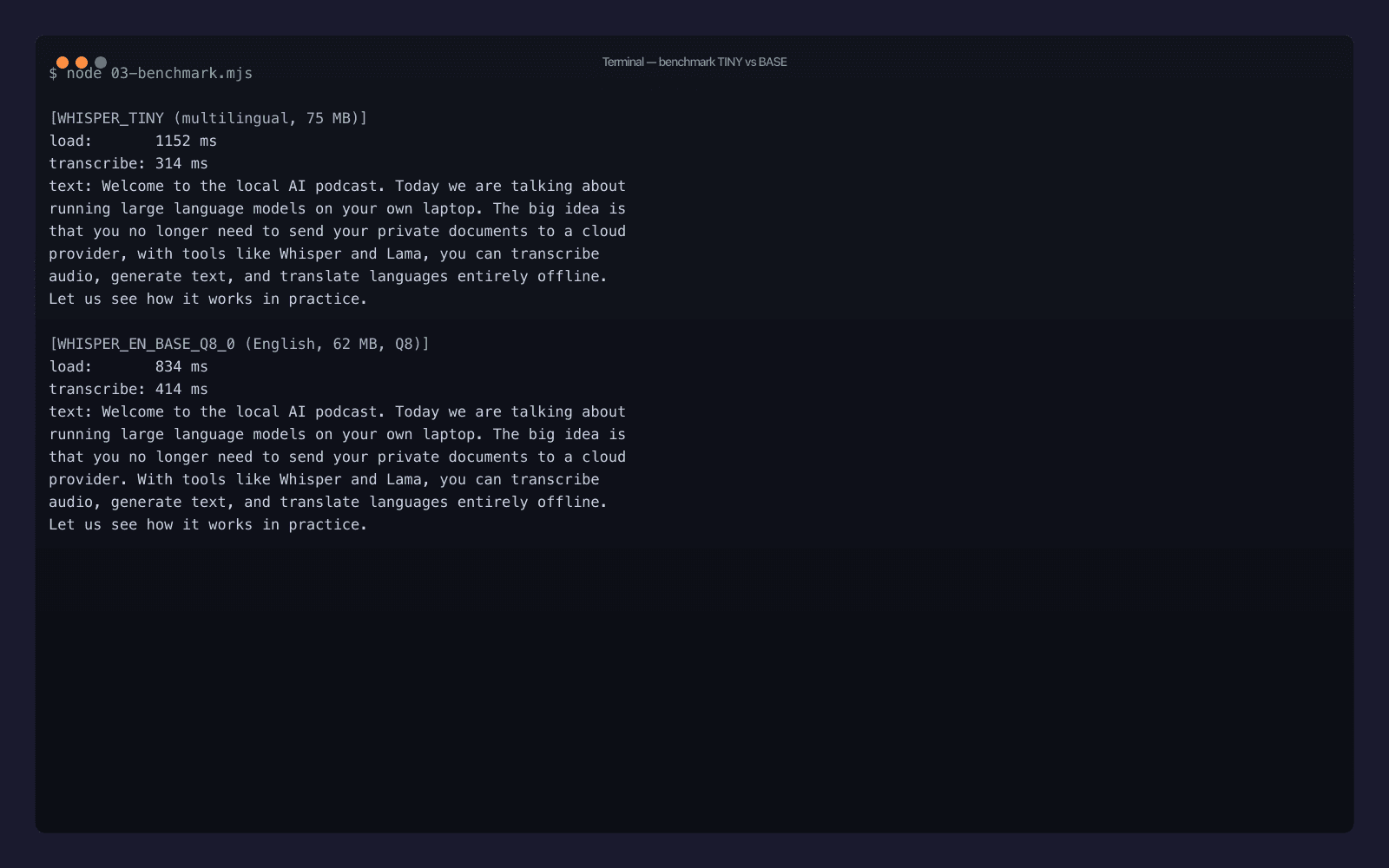 Benchmark di WHISPER_TINY vs WHISPER_EN_BASE_Q8_0 su un clip podcast da 35 secondi su macOS