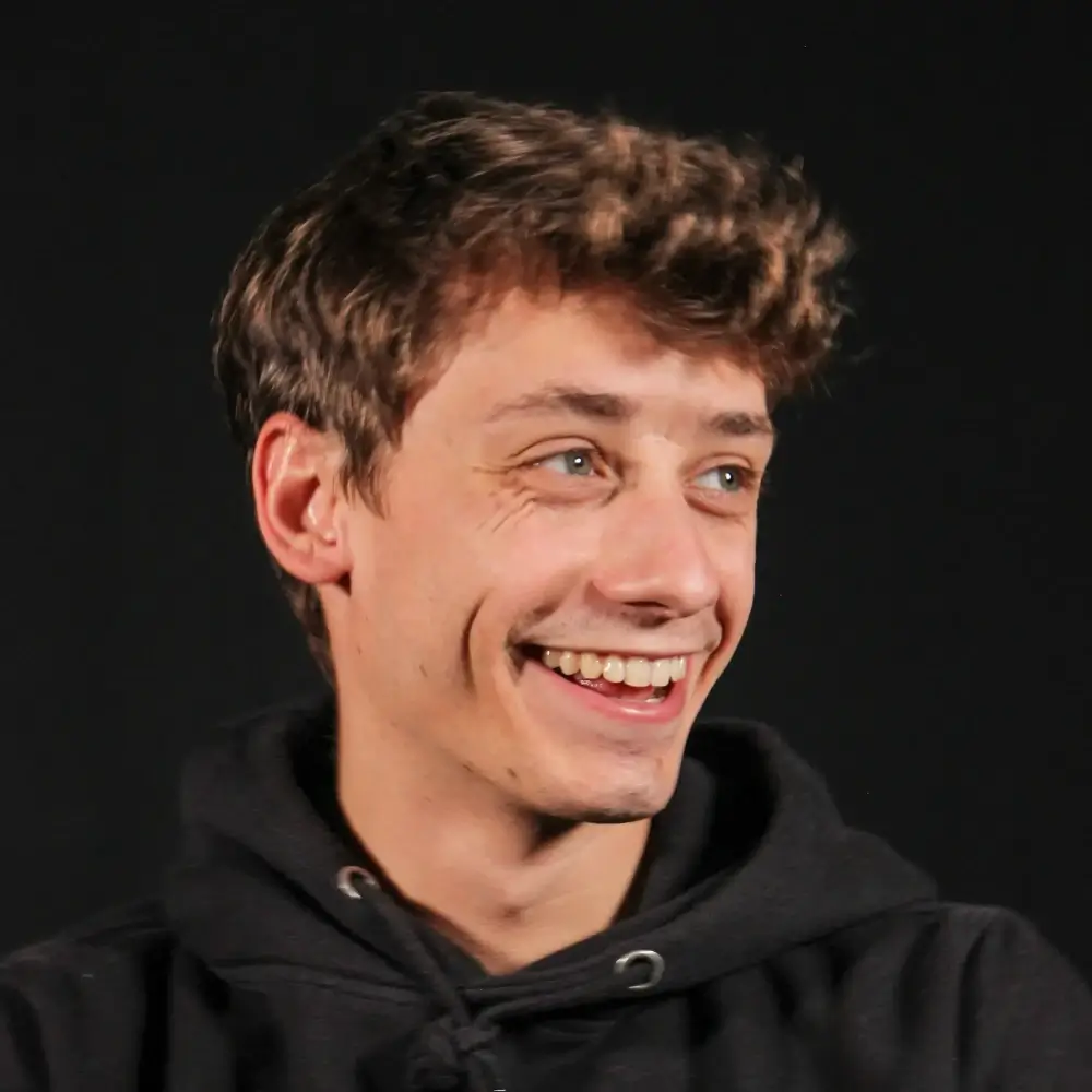 Matteo with Devv community members